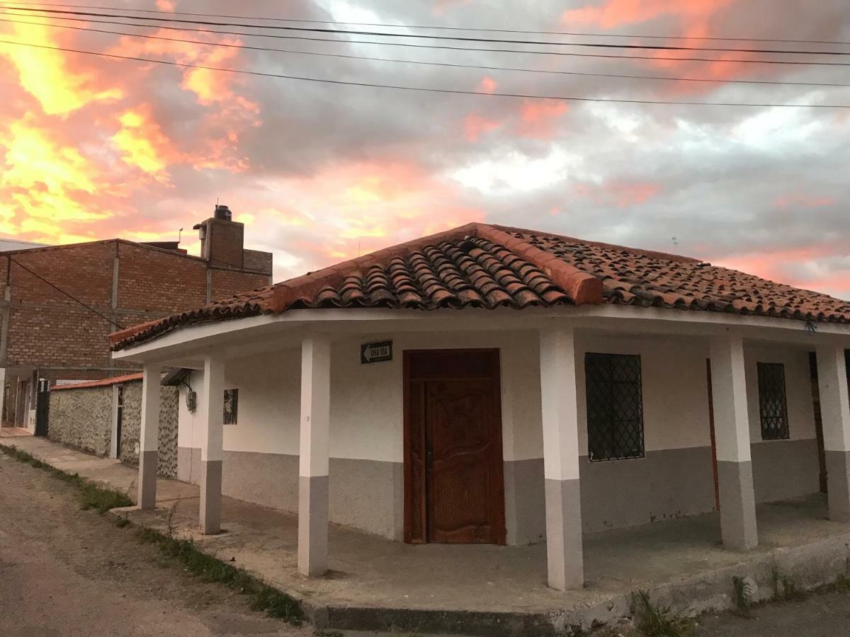 Hostel Las Palmas Vilcabamba Esterno foto